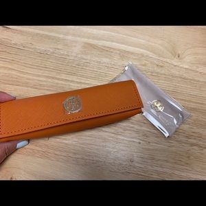 Tory Burch eyeglass case with microfiber cloth